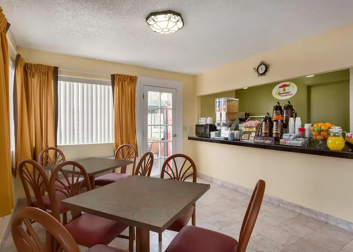 Super 8 By Wyndham Ridgecrest